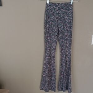 Arizona Jean Co.  Brand Floral Pants Size Small